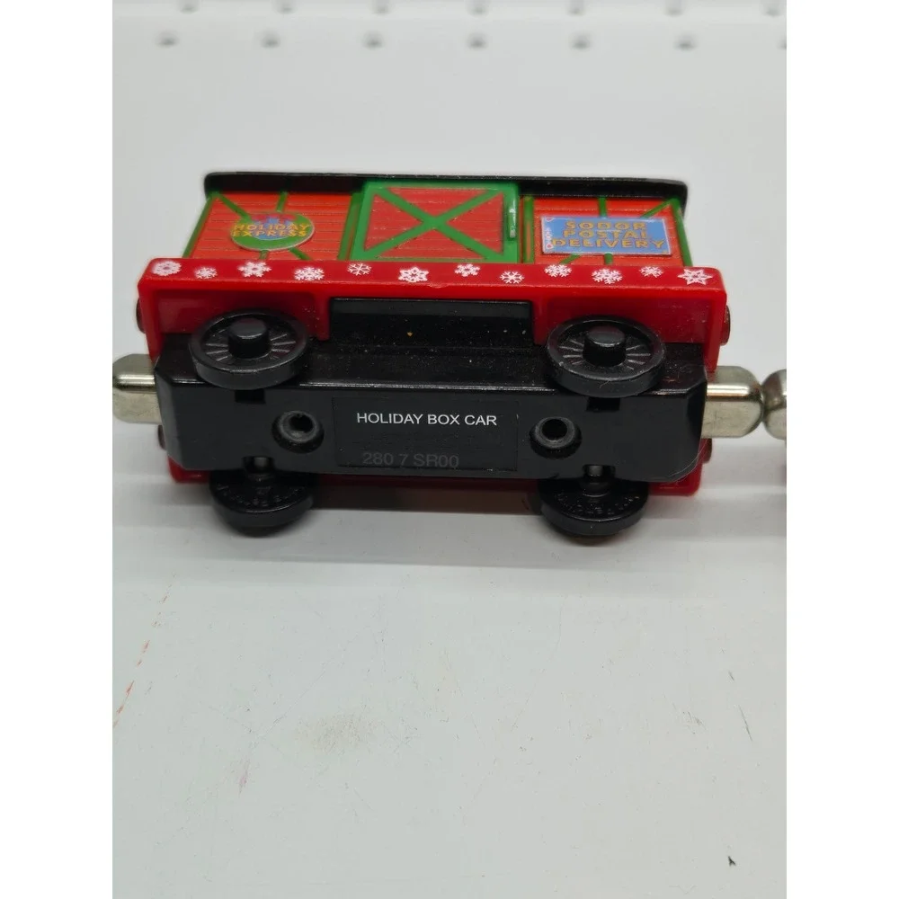 Thomas & Friends Holiday Box Car & Yellow Cargo Car Metal Magnet Train Lot